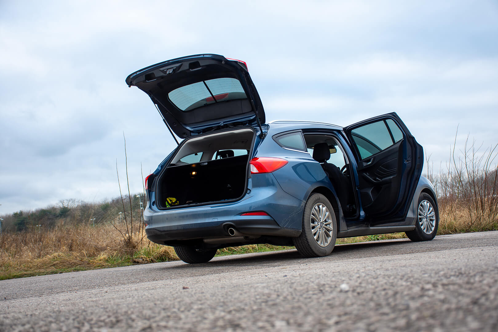 Car Shades Ford Focus Estate 2018> Full Rear Set