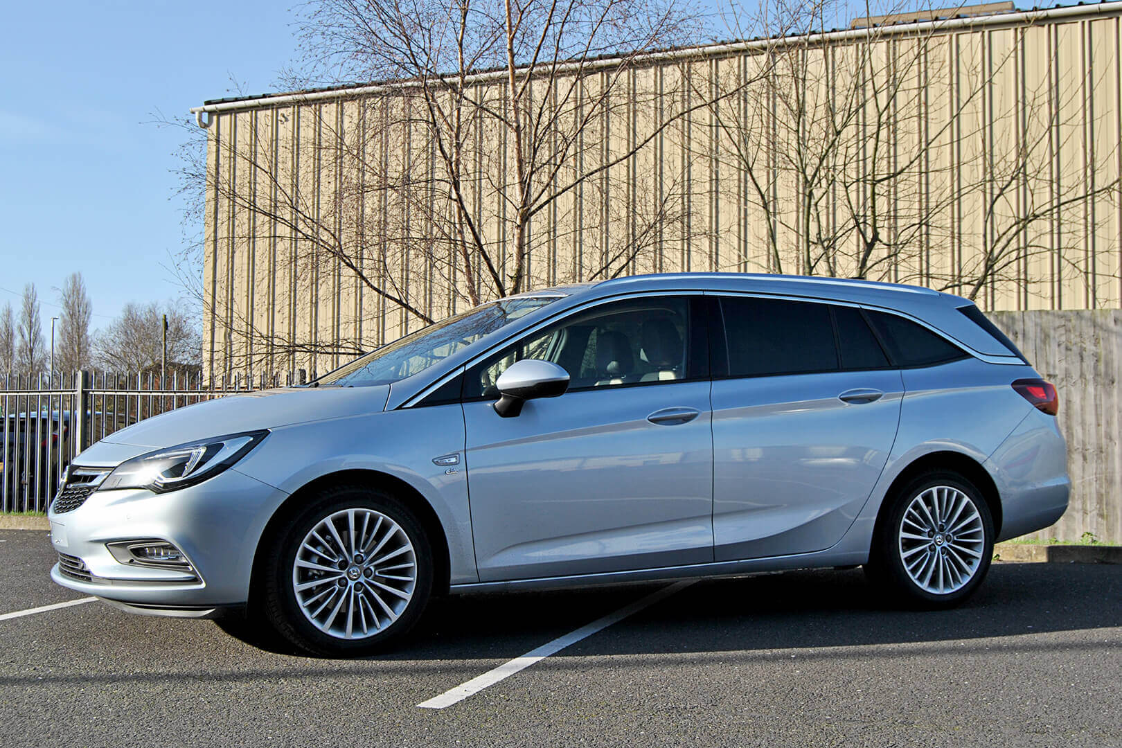 Car Shades Vauxhall Astra (MK7) Estate 16> Full Rear Set